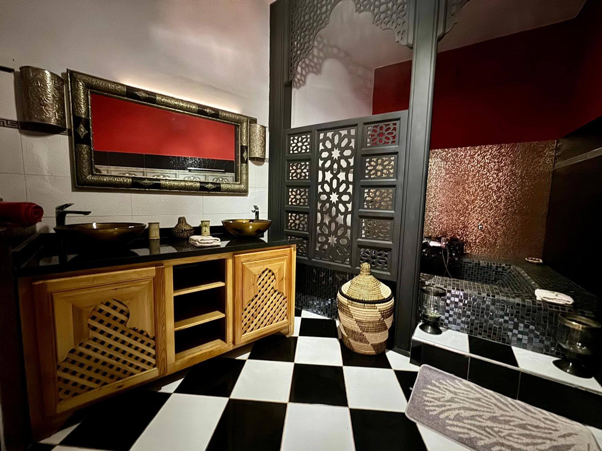 Jenny Lynn Hotel Tazrou Exterior foto